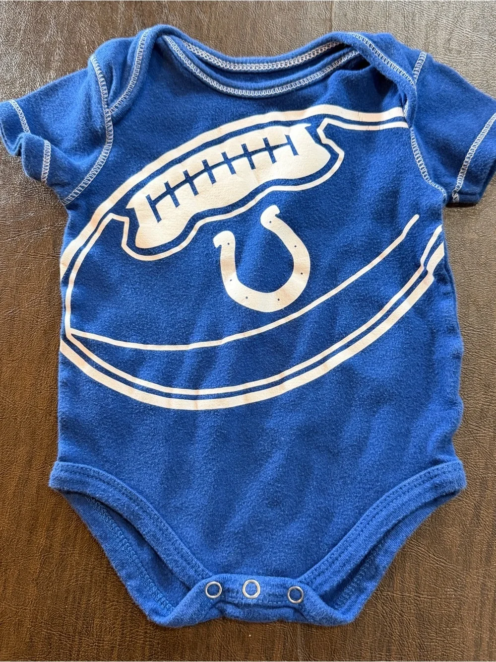 Team Apparel NFL Indianapolis Colts Blue Shortsleeved Football Onsie Sz 6-9M